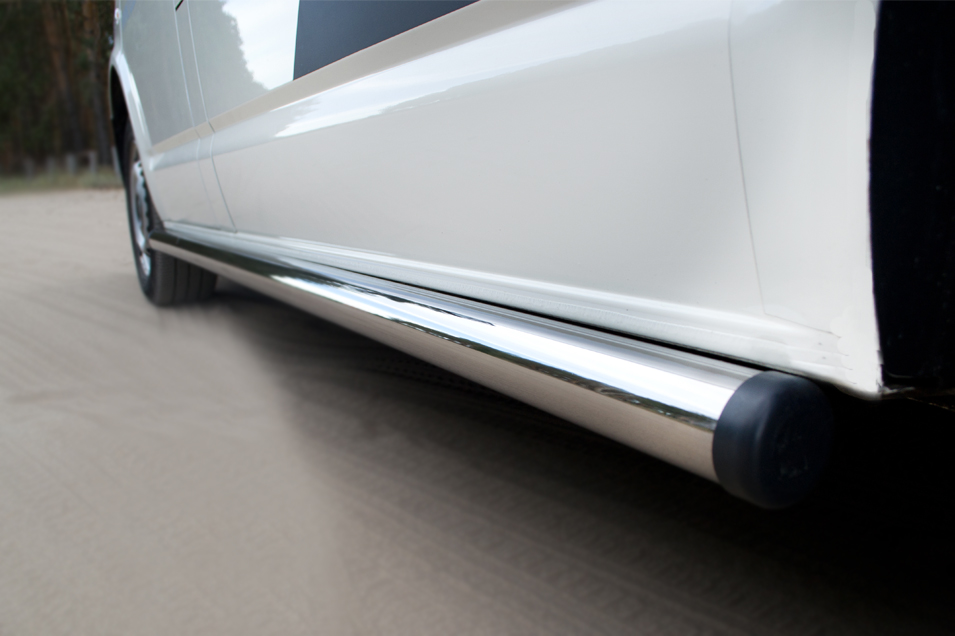 Пороги transporter. Фольксваген транспортер защита порогов. Фольксваген т6 2015 пороги трубы 76 мм. Пороги transporter. Пороги vw t5.